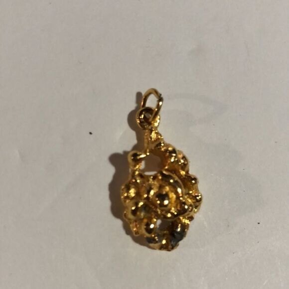 Gold Tone Flower Charm Pendant‎ Vintage Jewelry Floral Necklace Accessory - Picture 4 of 6